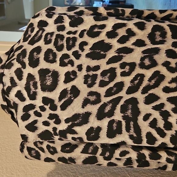 SHEIN Black and Cream Animal Print Top - Picture 5 of 5